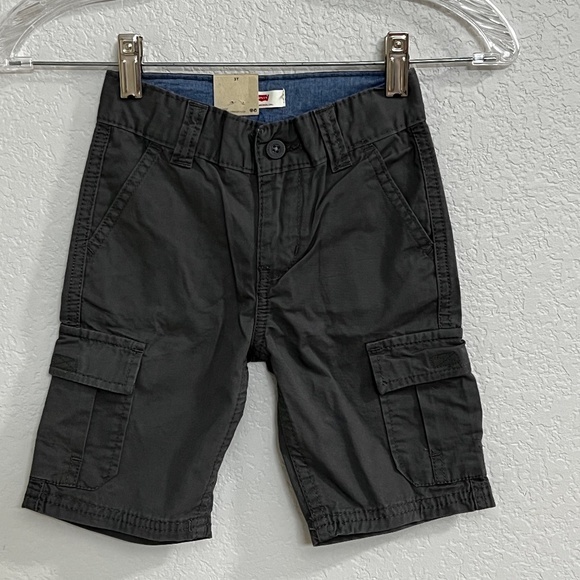 Levi's Other - NWT Levi's Charcoal Gray Cargo Shorts
